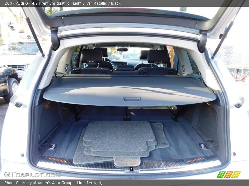 Light Silver Metallic / Black 2007 Audi Q7 4.2 Premium quattro