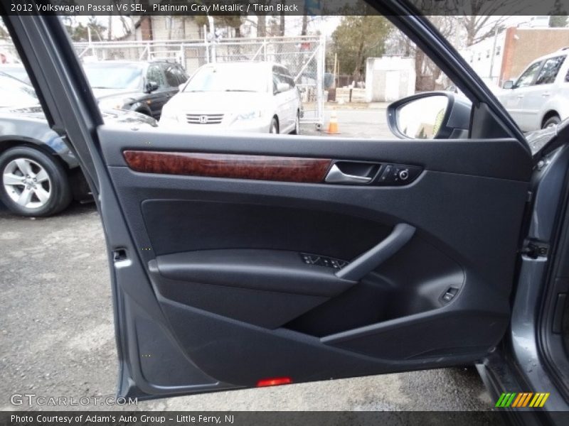 Platinum Gray Metallic / Titan Black 2012 Volkswagen Passat V6 SEL