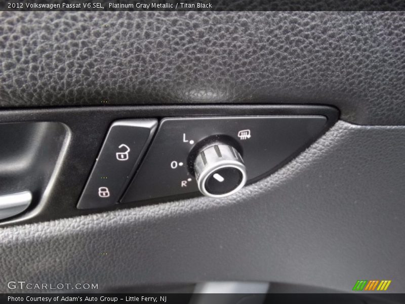 Platinum Gray Metallic / Titan Black 2012 Volkswagen Passat V6 SEL