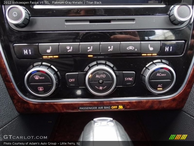 Platinum Gray Metallic / Titan Black 2012 Volkswagen Passat V6 SEL