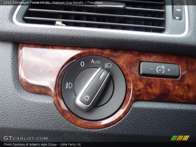 Platinum Gray Metallic / Titan Black 2012 Volkswagen Passat V6 SEL