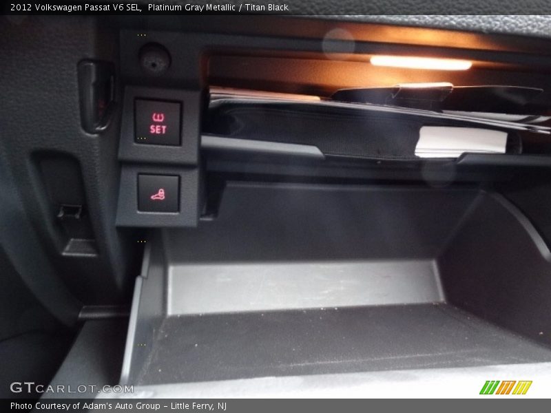 Platinum Gray Metallic / Titan Black 2012 Volkswagen Passat V6 SEL