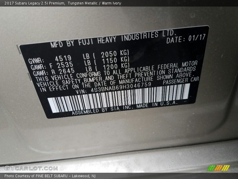 Tungsten Metallic / Warm Ivory 2017 Subaru Legacy 2.5i Premium