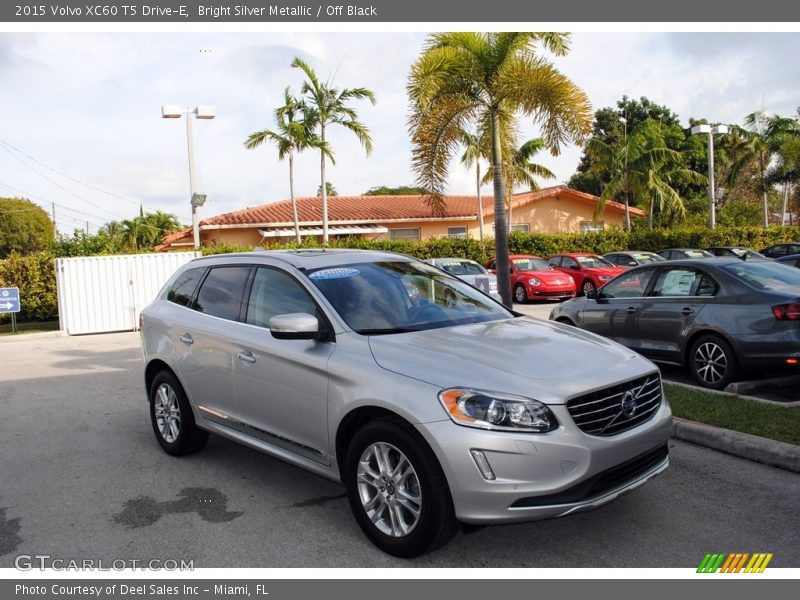 Bright Silver Metallic / Off Black 2015 Volvo XC60 T5 Drive-E