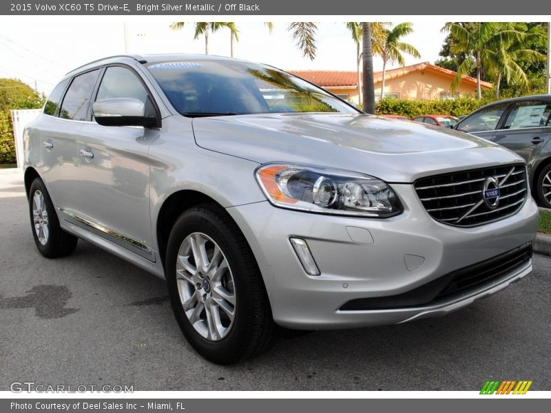 Bright Silver Metallic / Off Black 2015 Volvo XC60 T5 Drive-E
