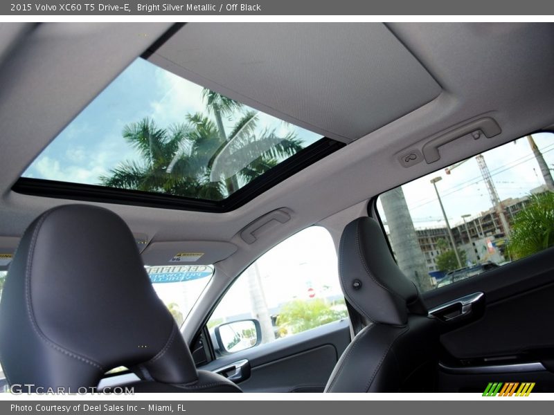 Bright Silver Metallic / Off Black 2015 Volvo XC60 T5 Drive-E