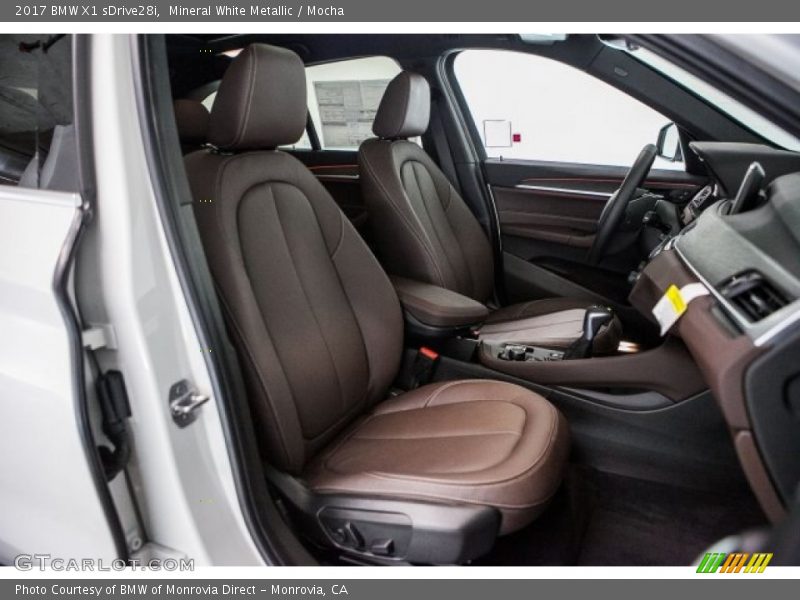 Mineral White Metallic / Mocha 2017 BMW X1 sDrive28i