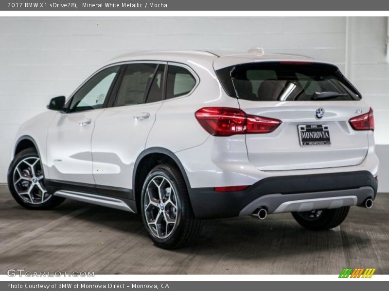 Mineral White Metallic / Mocha 2017 BMW X1 sDrive28i