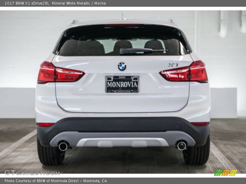 Mineral White Metallic / Mocha 2017 BMW X1 sDrive28i