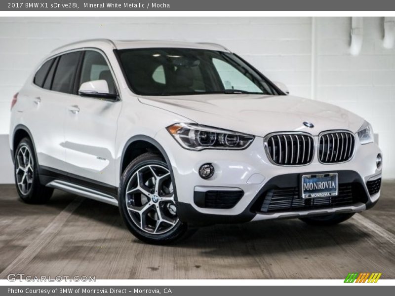 Mineral White Metallic / Mocha 2017 BMW X1 sDrive28i