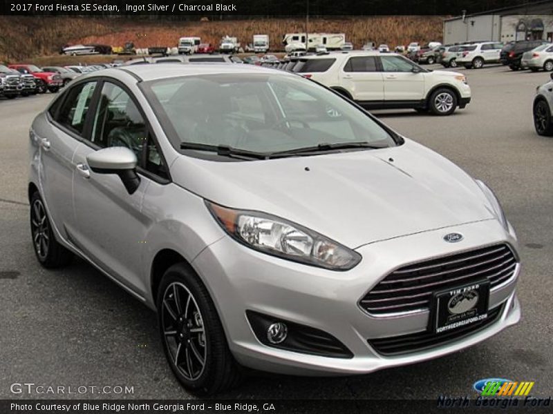 Ingot Silver / Charcoal Black 2017 Ford Fiesta SE Sedan