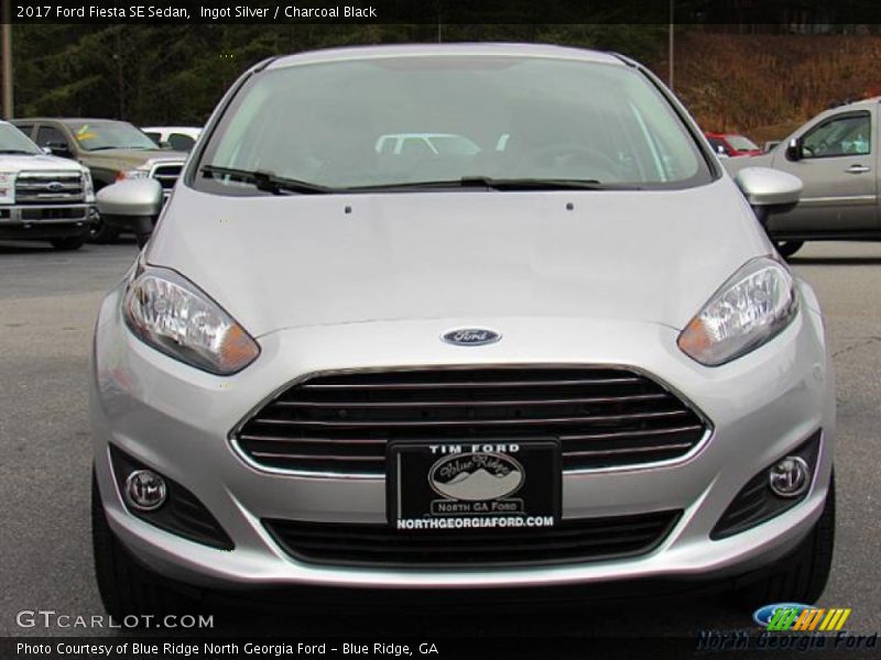 Ingot Silver / Charcoal Black 2017 Ford Fiesta SE Sedan