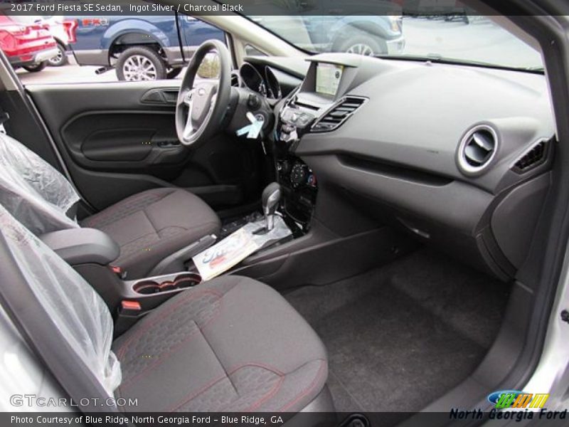 Ingot Silver / Charcoal Black 2017 Ford Fiesta SE Sedan