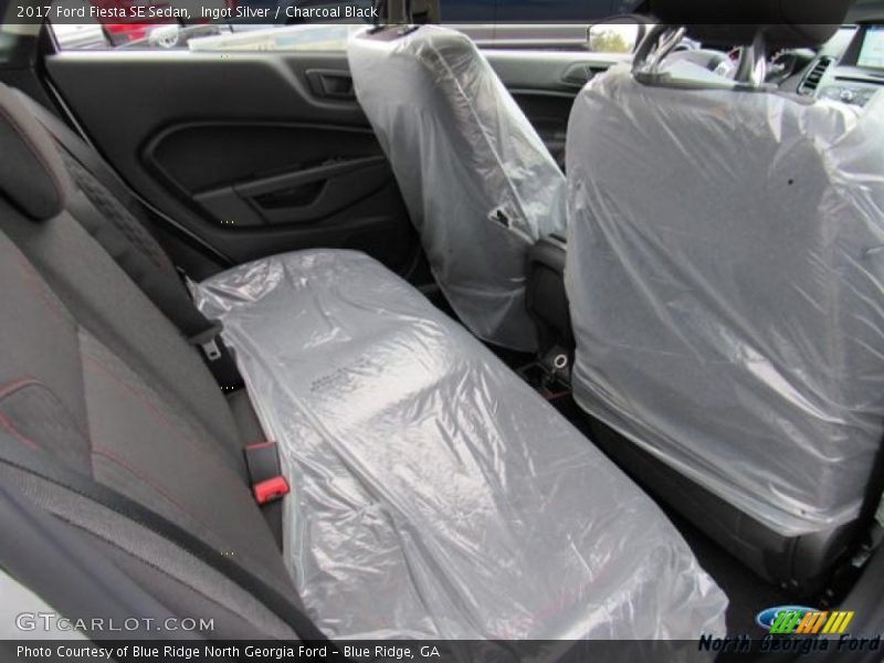 Ingot Silver / Charcoal Black 2017 Ford Fiesta SE Sedan