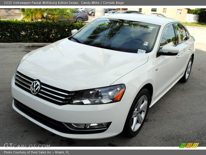 Candy White / Cornsilk Beige 2015 Volkswagen Passat Wolfsburg Edition Sedan