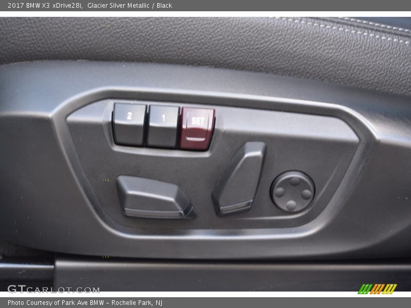 Glacier Silver Metallic / Black 2017 BMW X3 xDrive28i