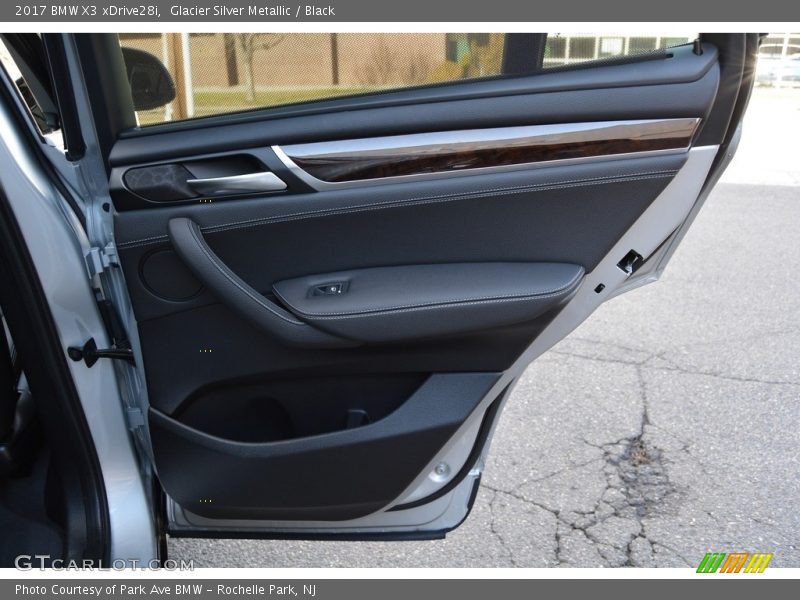 Glacier Silver Metallic / Black 2017 BMW X3 xDrive28i