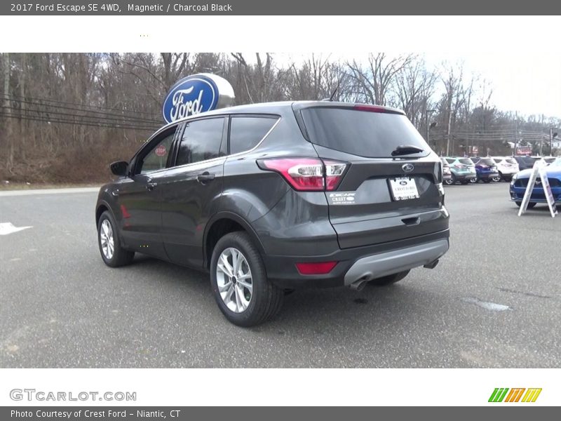 Magnetic / Charcoal Black 2017 Ford Escape SE 4WD