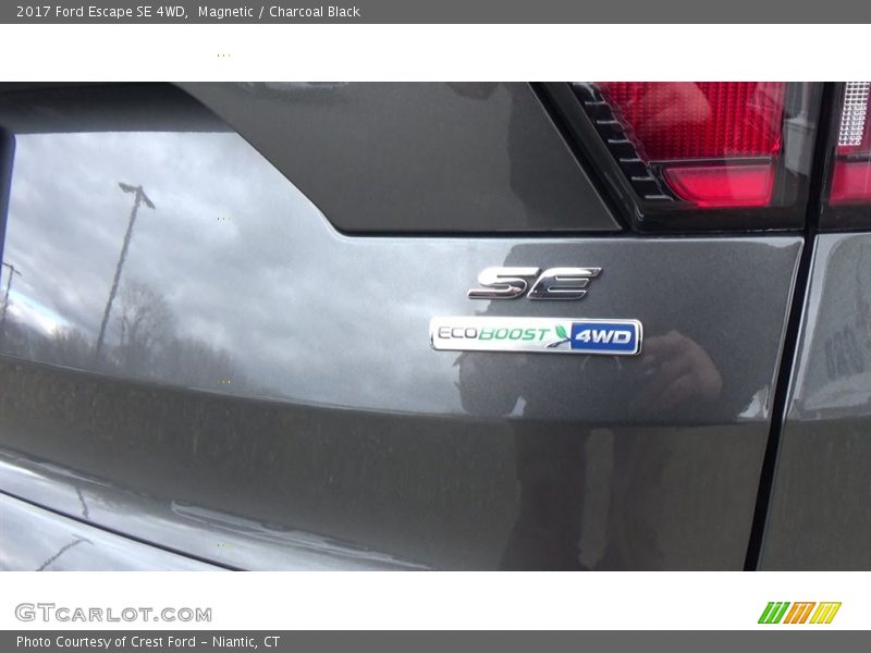 Magnetic / Charcoal Black 2017 Ford Escape SE 4WD