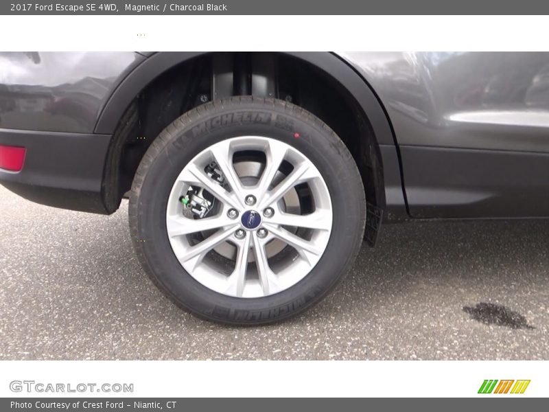Magnetic / Charcoal Black 2017 Ford Escape SE 4WD
