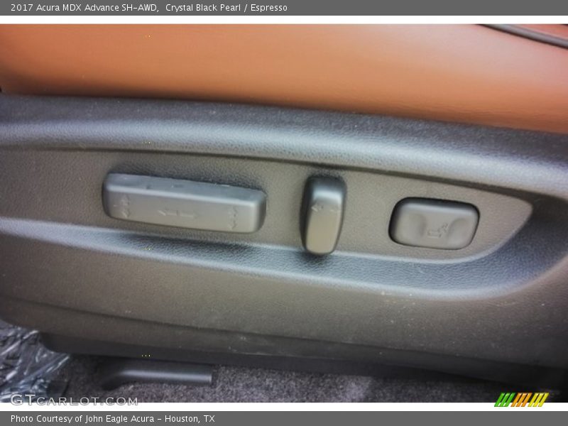 Front Seat of 2017 MDX Advance SH-AWD