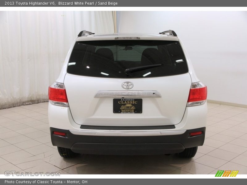 Blizzard White Pearl / Sand Beige 2013 Toyota Highlander V6