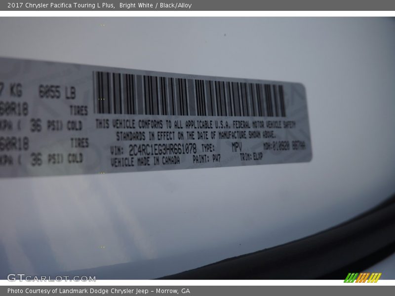 Bright White / Black/Alloy 2017 Chrysler Pacifica Touring L Plus