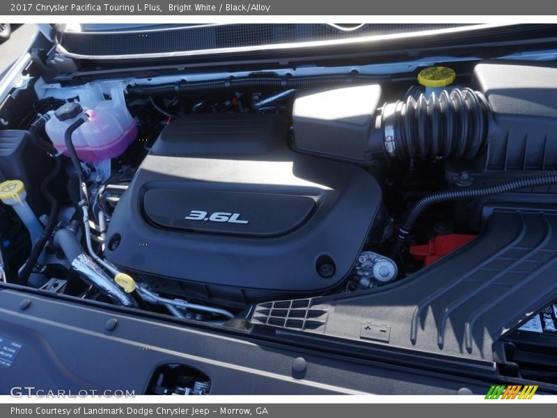 Bright White / Black/Alloy 2017 Chrysler Pacifica Touring L Plus