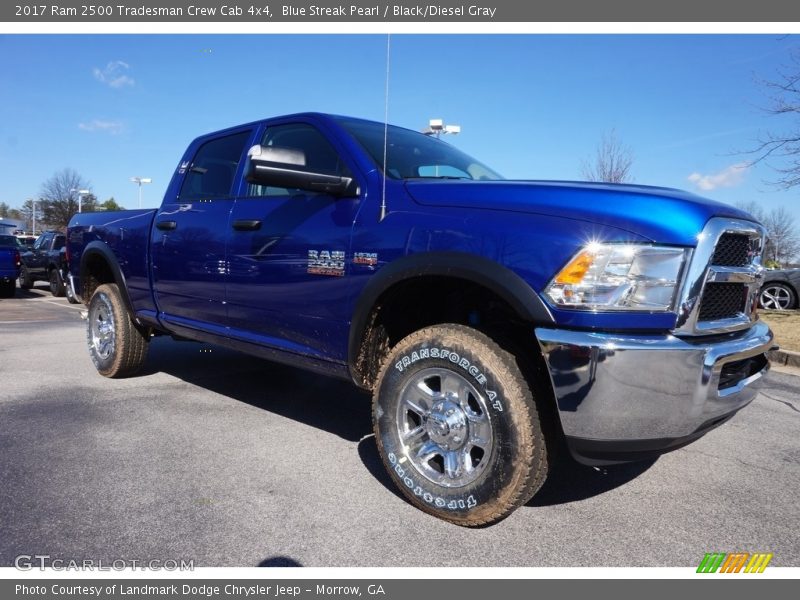 Front 3/4 View of 2017 2500 Tradesman Crew Cab 4x4