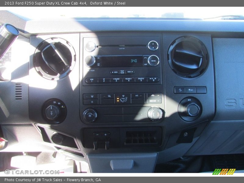 Oxford White / Steel 2013 Ford F250 Super Duty XL Crew Cab 4x4