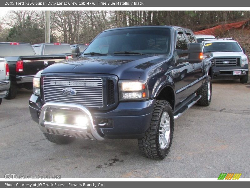 True Blue Metallic / Black 2005 Ford F250 Super Duty Lariat Crew Cab 4x4