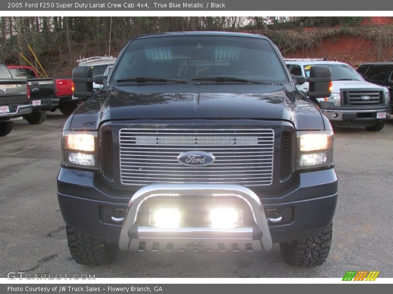 True Blue Metallic / Black 2005 Ford F250 Super Duty Lariat Crew Cab 4x4