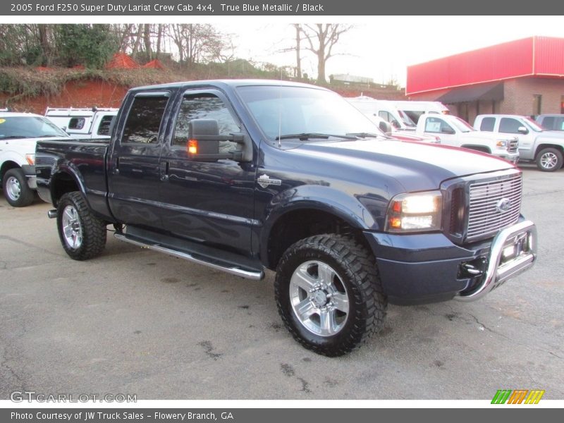 True Blue Metallic / Black 2005 Ford F250 Super Duty Lariat Crew Cab 4x4