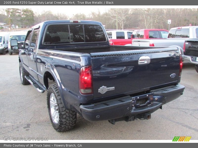 True Blue Metallic / Black 2005 Ford F250 Super Duty Lariat Crew Cab 4x4