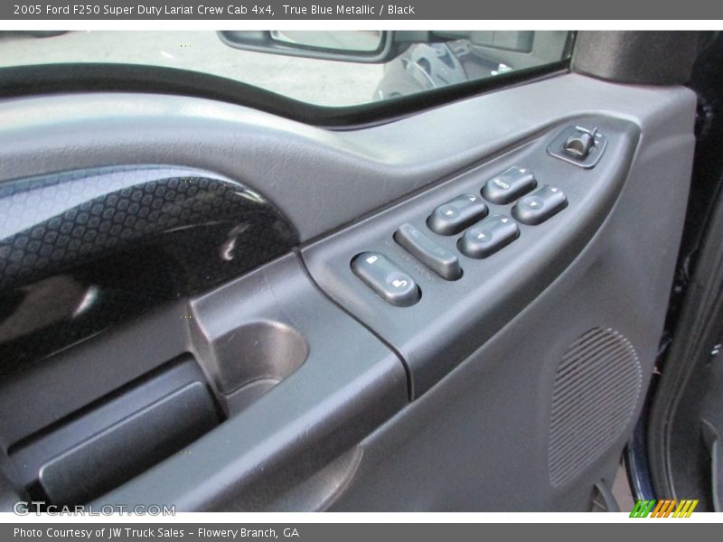 True Blue Metallic / Black 2005 Ford F250 Super Duty Lariat Crew Cab 4x4