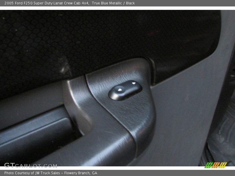 True Blue Metallic / Black 2005 Ford F250 Super Duty Lariat Crew Cab 4x4