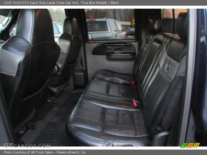 True Blue Metallic / Black 2005 Ford F250 Super Duty Lariat Crew Cab 4x4