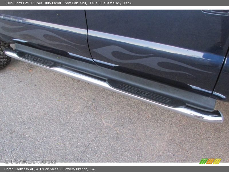 True Blue Metallic / Black 2005 Ford F250 Super Duty Lariat Crew Cab 4x4