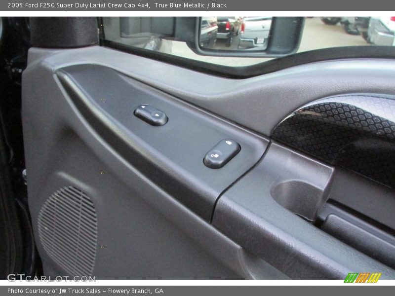 True Blue Metallic / Black 2005 Ford F250 Super Duty Lariat Crew Cab 4x4