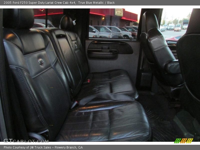 True Blue Metallic / Black 2005 Ford F250 Super Duty Lariat Crew Cab 4x4