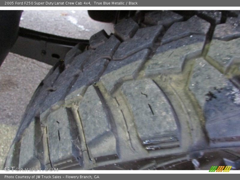 True Blue Metallic / Black 2005 Ford F250 Super Duty Lariat Crew Cab 4x4