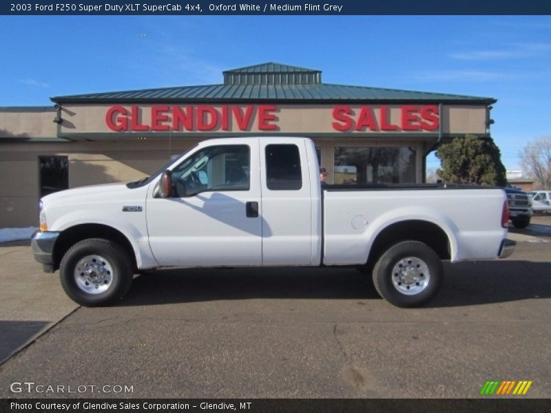 Oxford White / Medium Flint Grey 2003 Ford F250 Super Duty XLT SuperCab 4x4