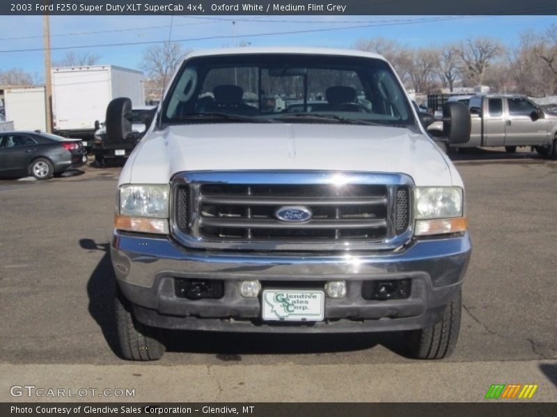 Oxford White / Medium Flint Grey 2003 Ford F250 Super Duty XLT SuperCab 4x4
