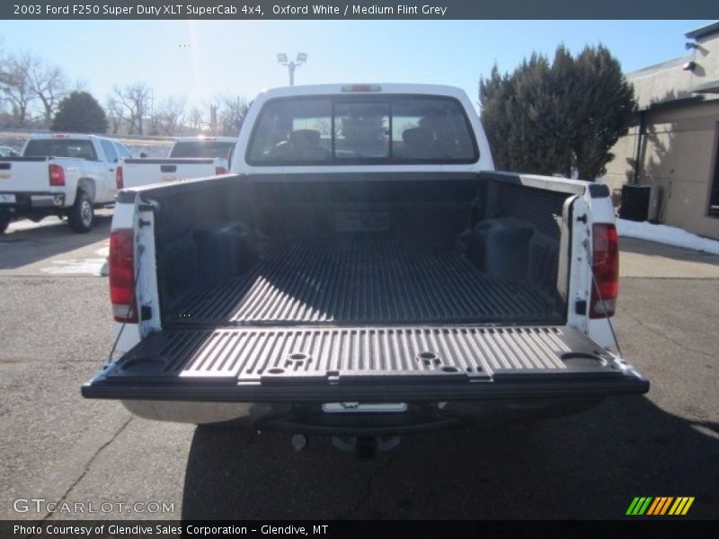 Oxford White / Medium Flint Grey 2003 Ford F250 Super Duty XLT SuperCab 4x4