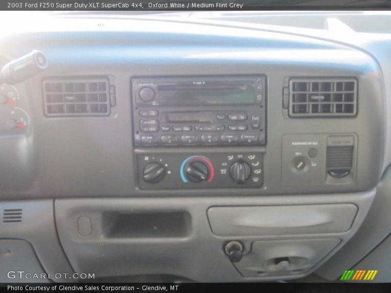 Oxford White / Medium Flint Grey 2003 Ford F250 Super Duty XLT SuperCab 4x4
