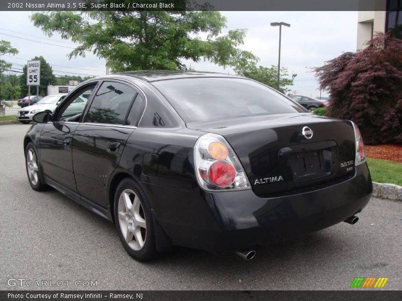Super Black / Charcoal Black 2002 Nissan Altima 3.5 SE
