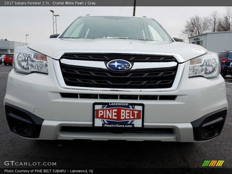 Crystal White Pearl / Gray 2017 Subaru Forester 2.5i