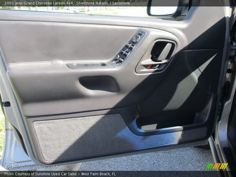 Silverstone Metallic / Sandstone 2001 Jeep Grand Cherokee Laredo 4x4