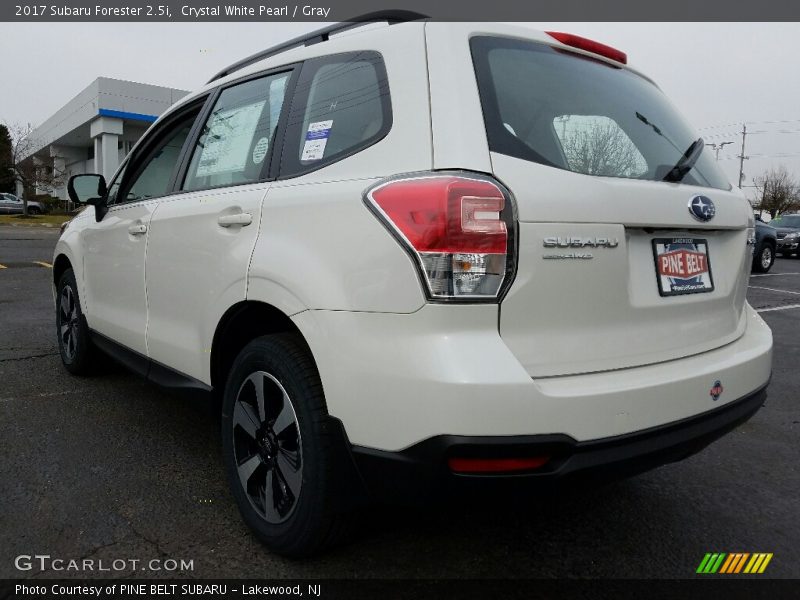 Crystal White Pearl / Gray 2017 Subaru Forester 2.5i