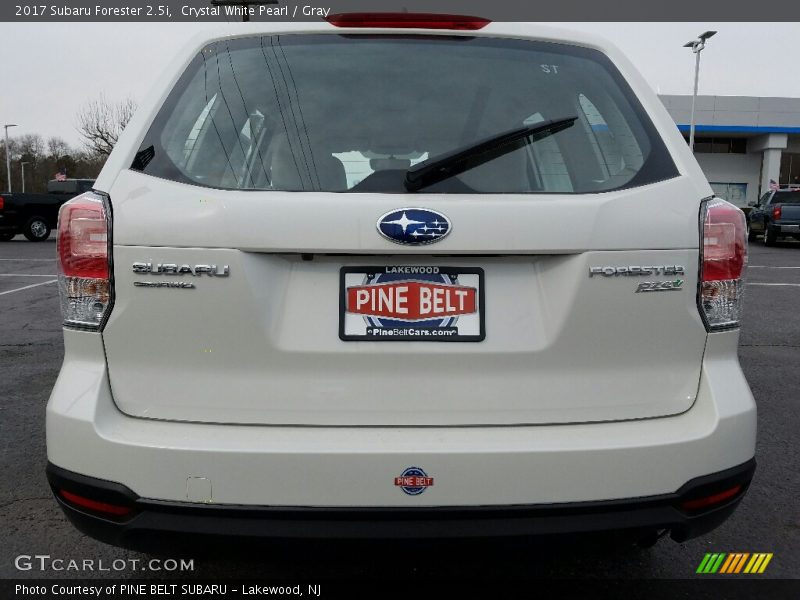 Crystal White Pearl / Gray 2017 Subaru Forester 2.5i